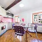 Bocadasse Beach| Parking| Wifi| By Tilo Daire *