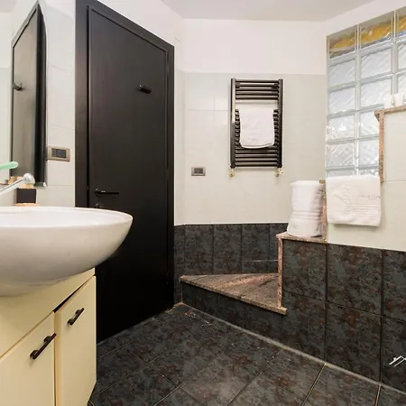 Bocadasse Beach| Parking| Wifi| By Tilo